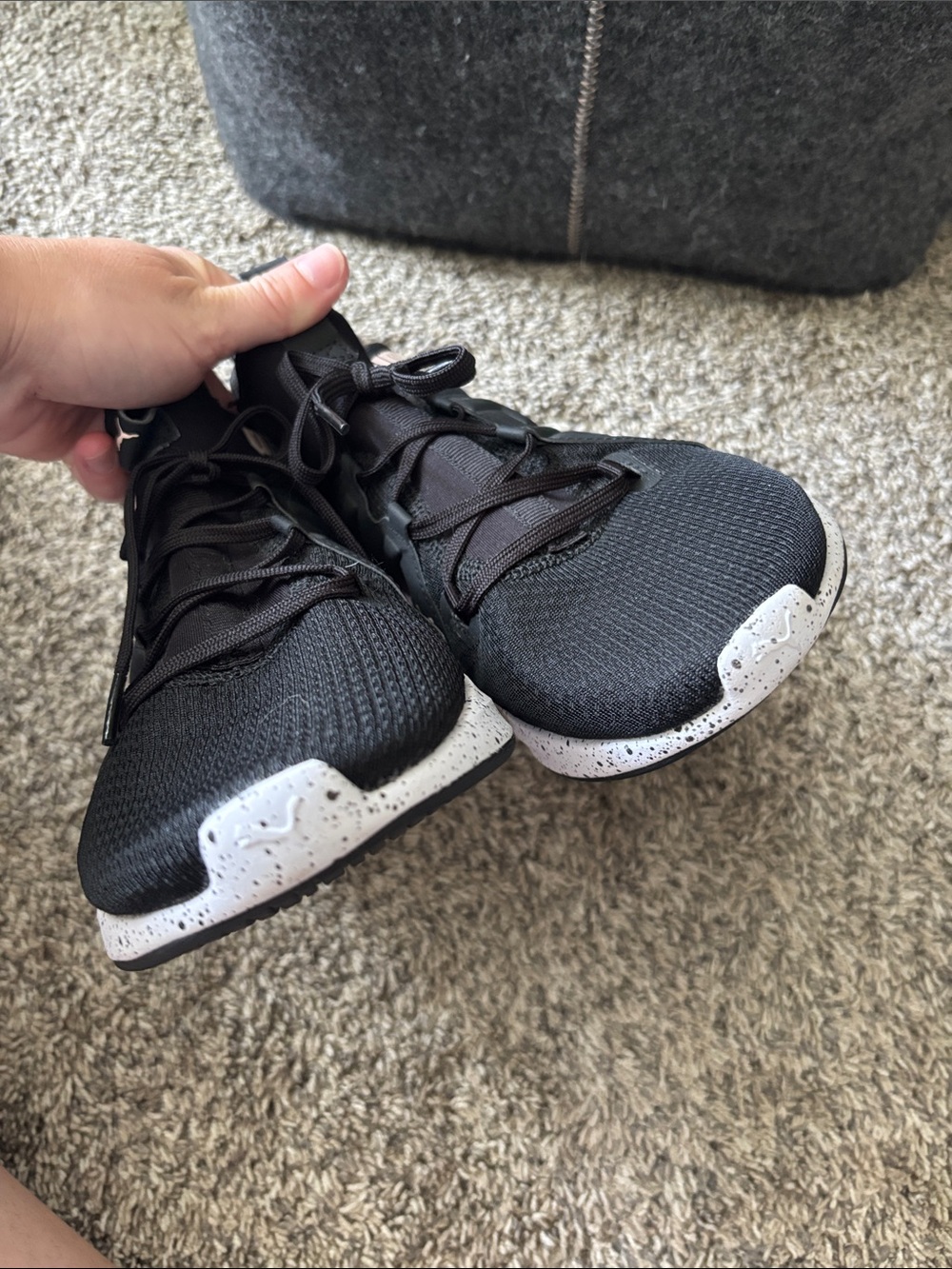 Puma Women’s Black Athletic Shoes with Light Pink Branding - Picture 6 of 9